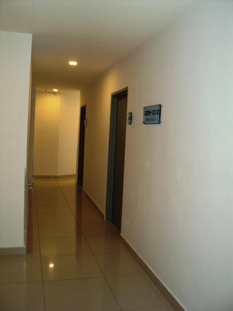 Gm City Hotel Klang Exteriör bild